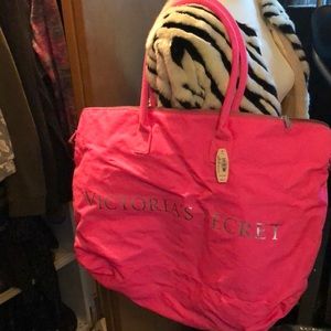 Victoria’s Secret Large Pink  Zipper Tote